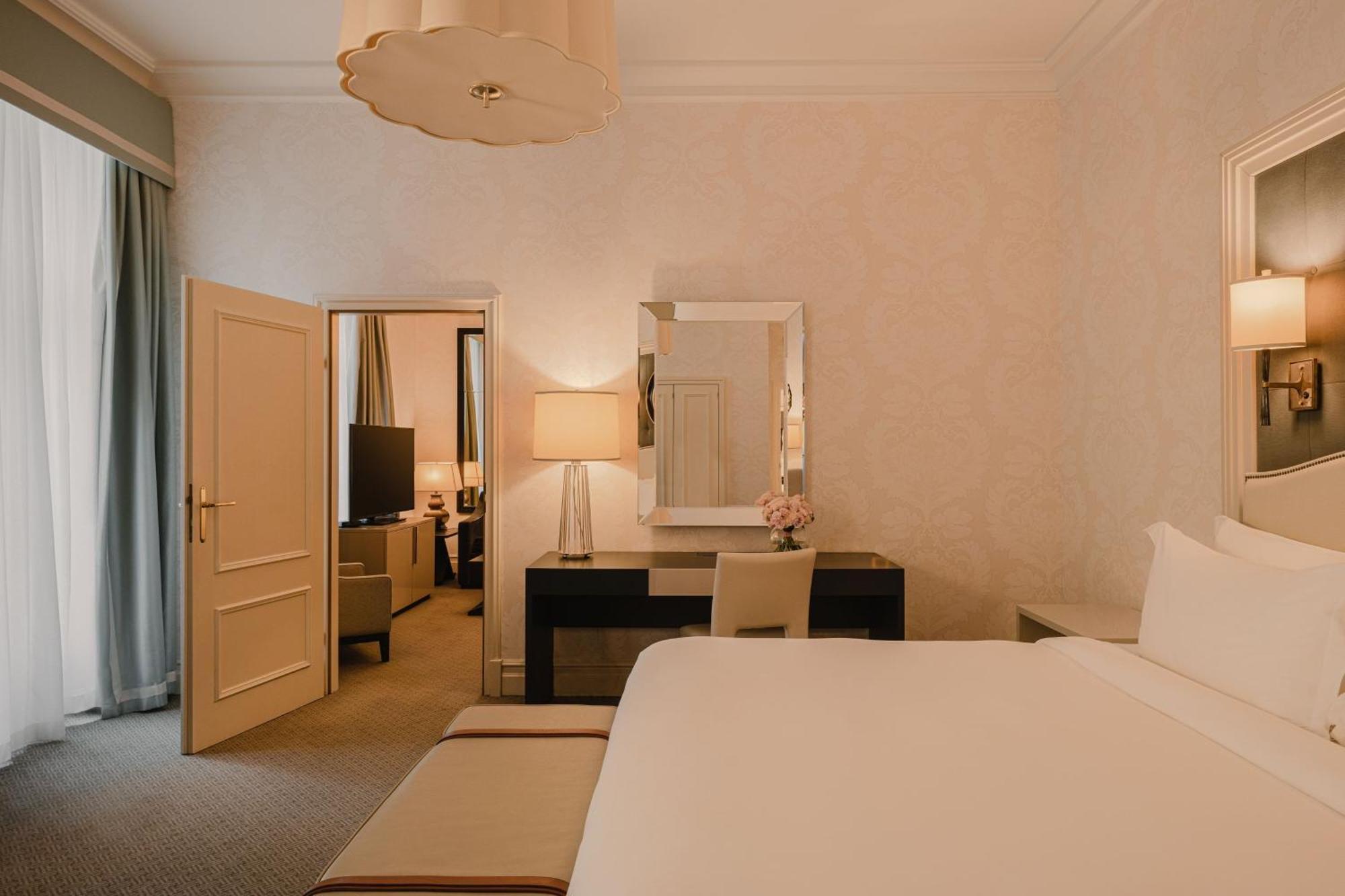 فندق لو ميريديان بريستول وارسو المظهر الخارجي الصورة A room at the hotel