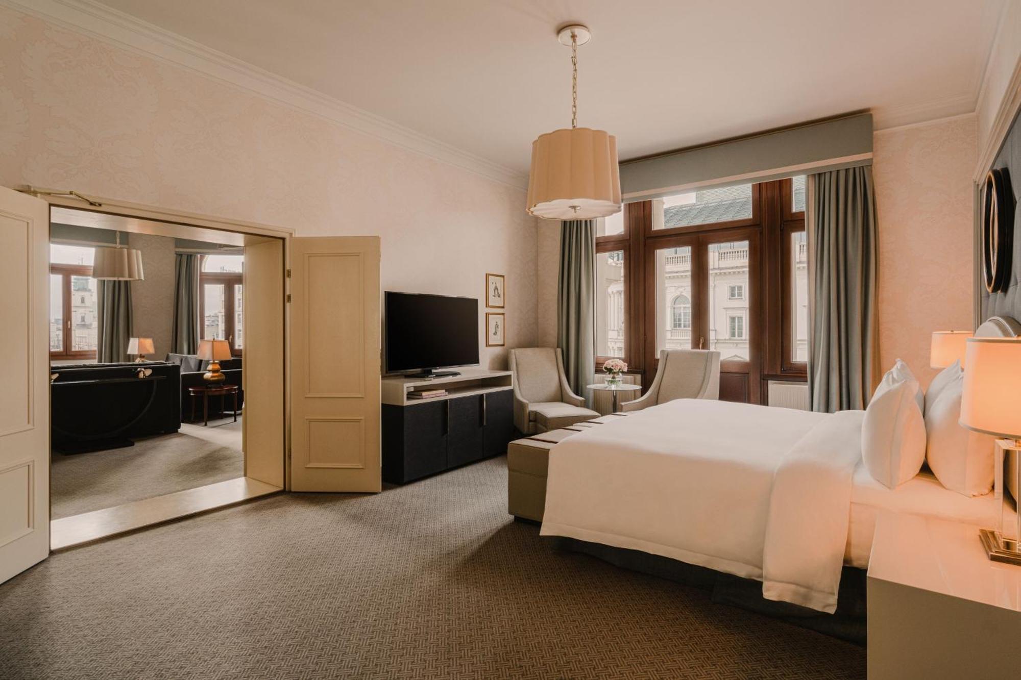 فندق لو ميريديان بريستول وارسو المظهر الخارجي الصورة A suite at the hotel
