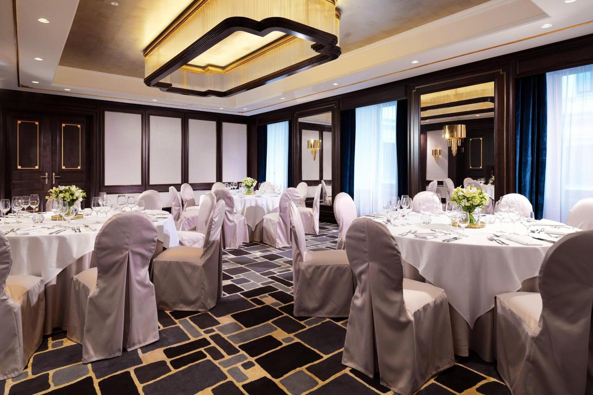 فندق لو ميريديان بريستول وارسو المظهر الخارجي الصورة The ballroom at the hotel
