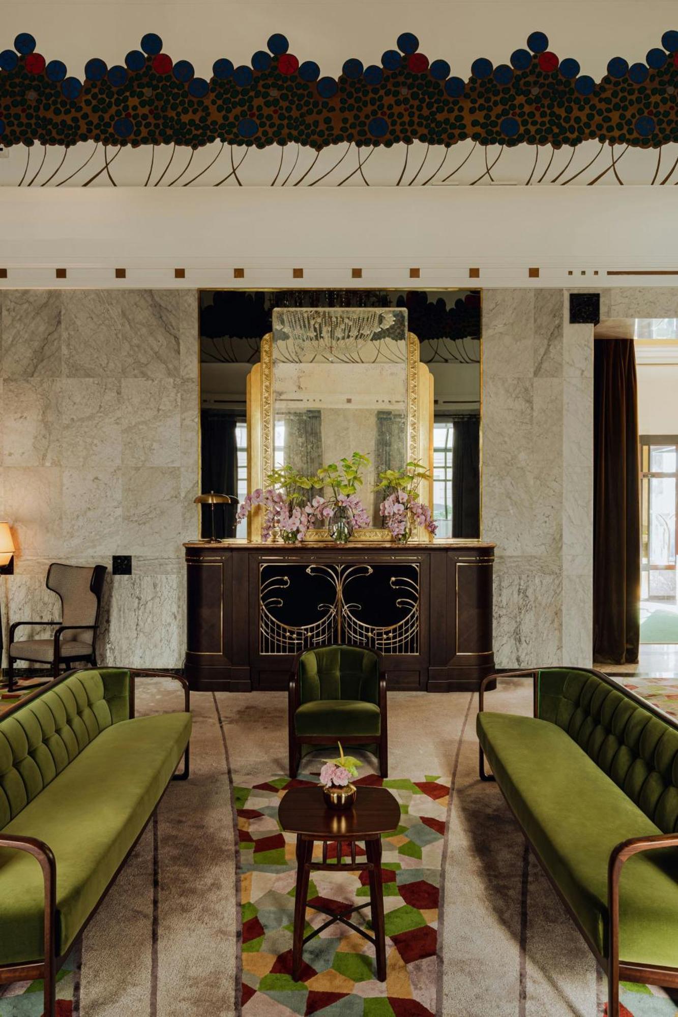 فندق لو ميريديان بريستول وارسو المظهر الخارجي الصورة The interior of the hotel